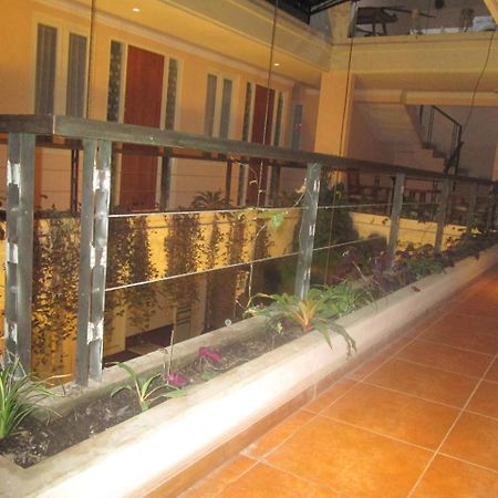 Hotel Front One Boutique Baluran Malang Exterior foto
