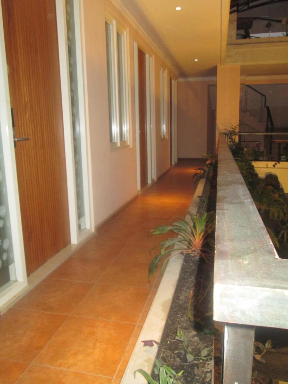 Hotel Front One Boutique Baluran Malang Exterior foto