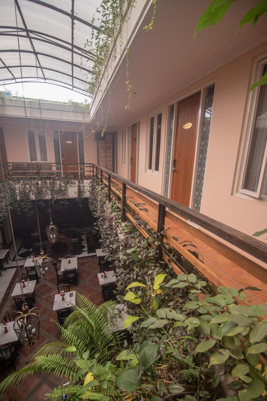 Hotel Front One Boutique Baluran Malang Exterior foto