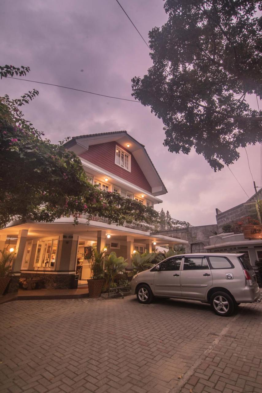 Hotel Front One Boutique Baluran Malang Exterior foto